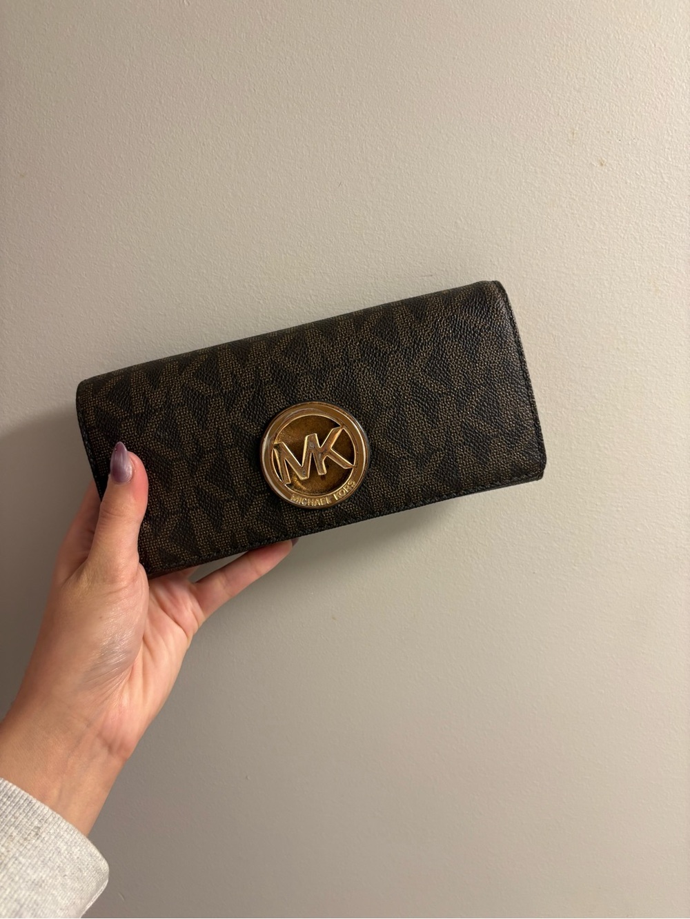 Michael Kors Fulton Carryall Wallet in Brown & Black